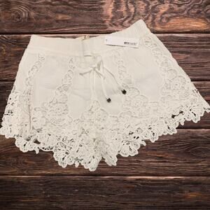 New LA Made lace white short shorts size smalldraw string waist under lining